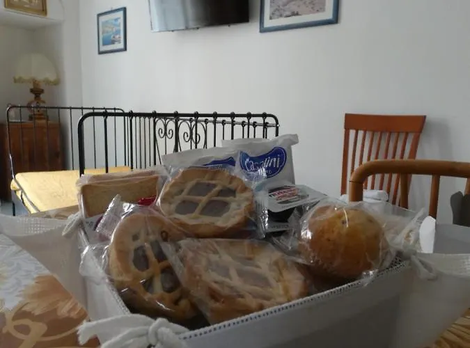 Apartament House Sasanelli *