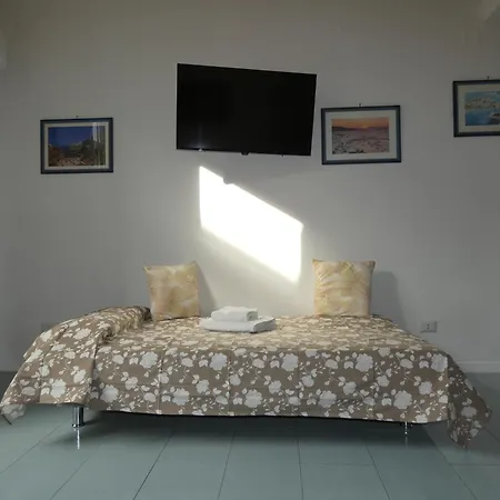 House Sasanelli 아파트 *