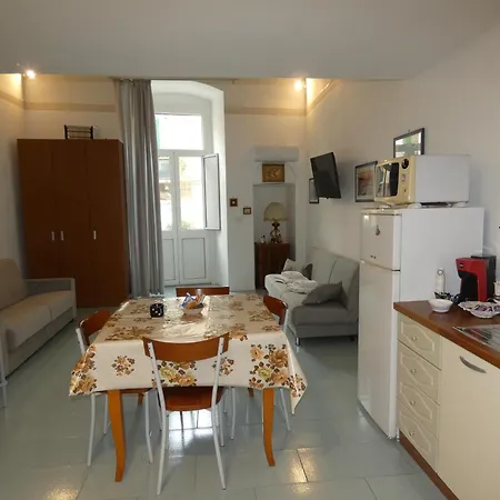 House Sasanelli * 바리